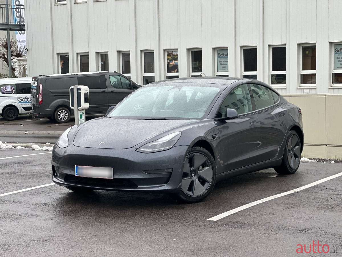 2022' Tesla Model 3 photo #3