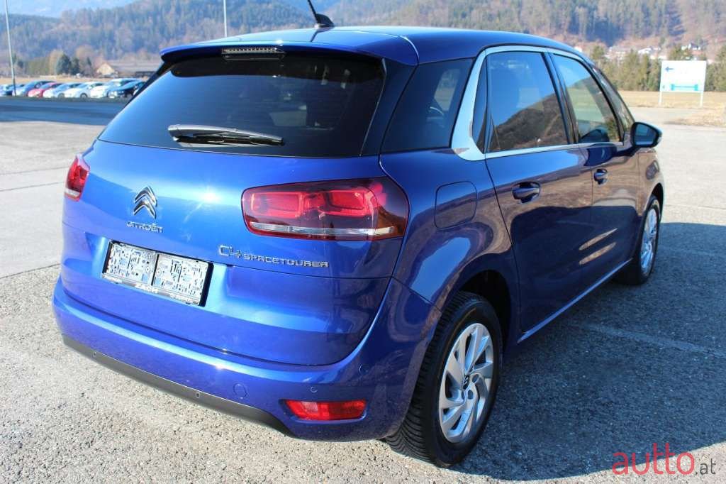 2019' Citroen C4 Spacetourer photo #5