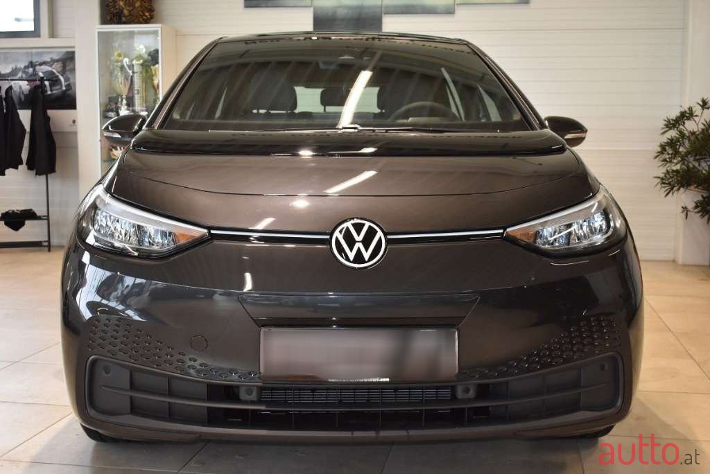 2022' Volkswagen ID.3 photo #3