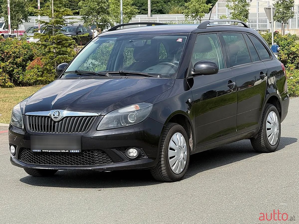 2014' Skoda Fabia photo #3