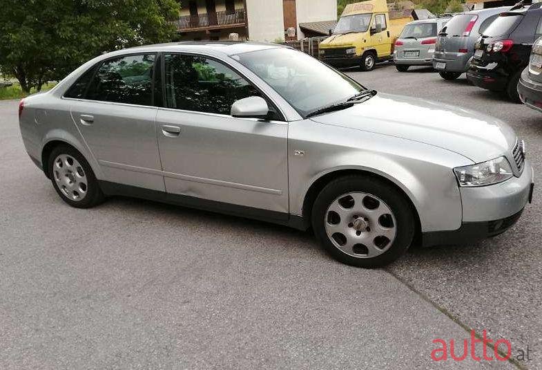 2001' Audi A4 photo #1