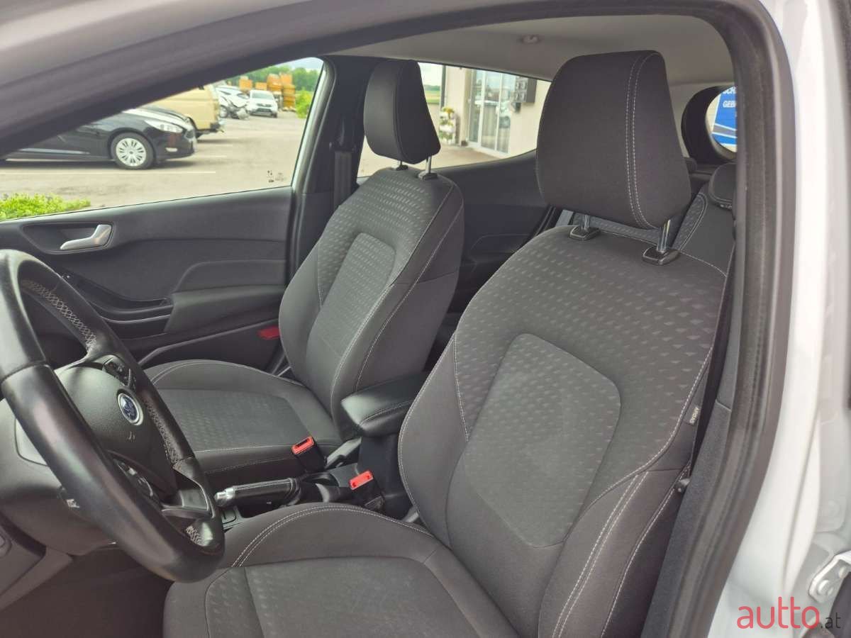 2020' Ford Fiesta photo #6