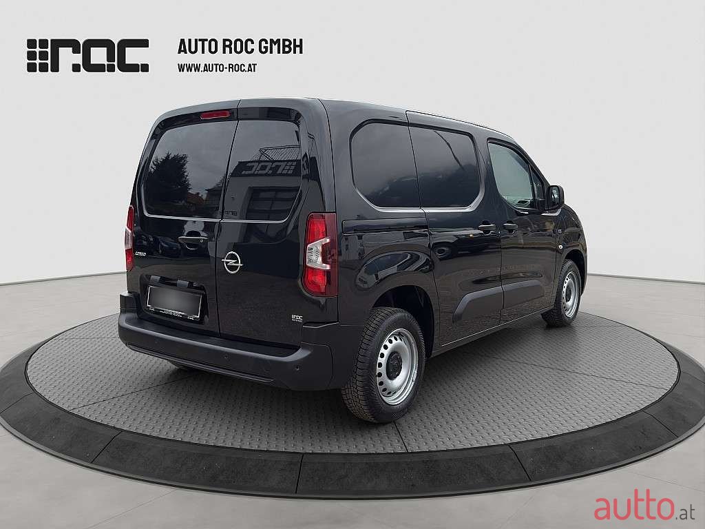 2020' Opel Combo photo #5