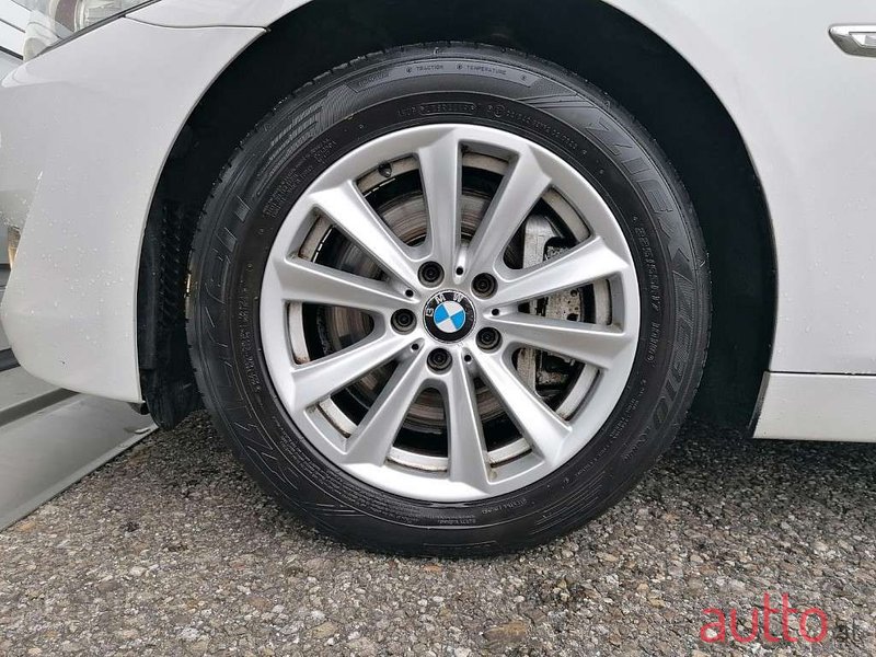 2012' BMW 5Er-Reihe photo #3