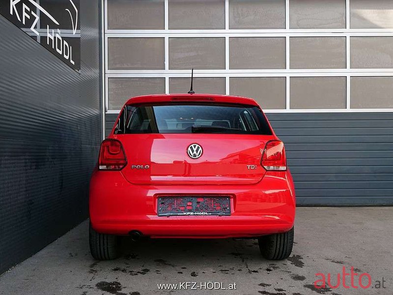 2009' Volkswagen Polo photo #3