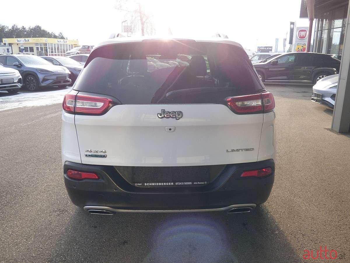 2016' Jeep Cherokee photo #4