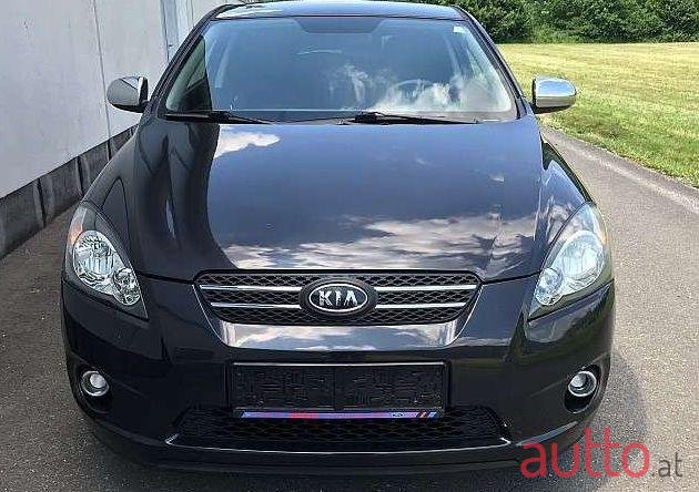 2010' Kia Ceed photo #4