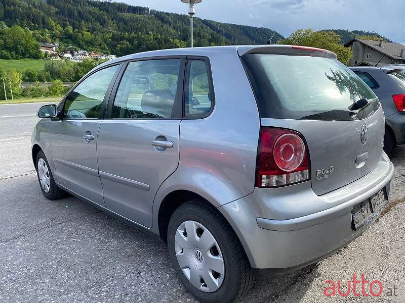 2008' Volkswagen Polo photo #5