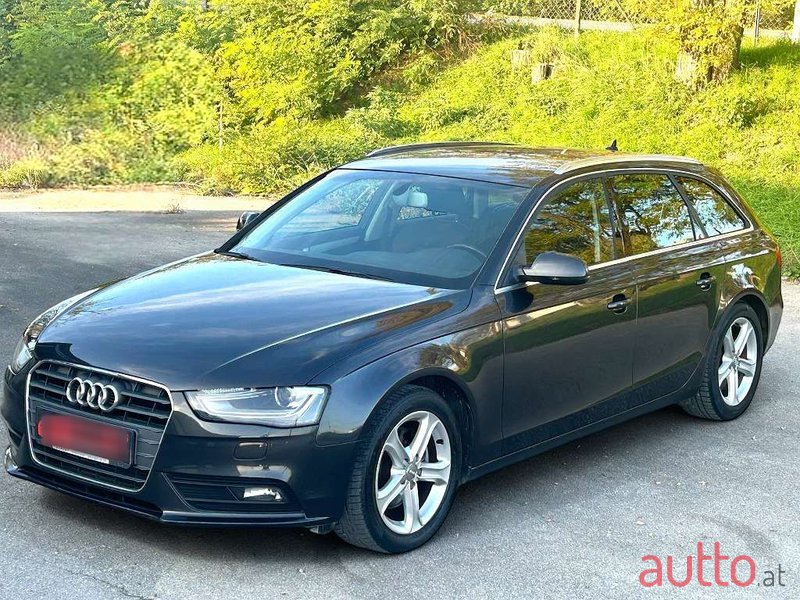 2012' Audi A4 photo #1