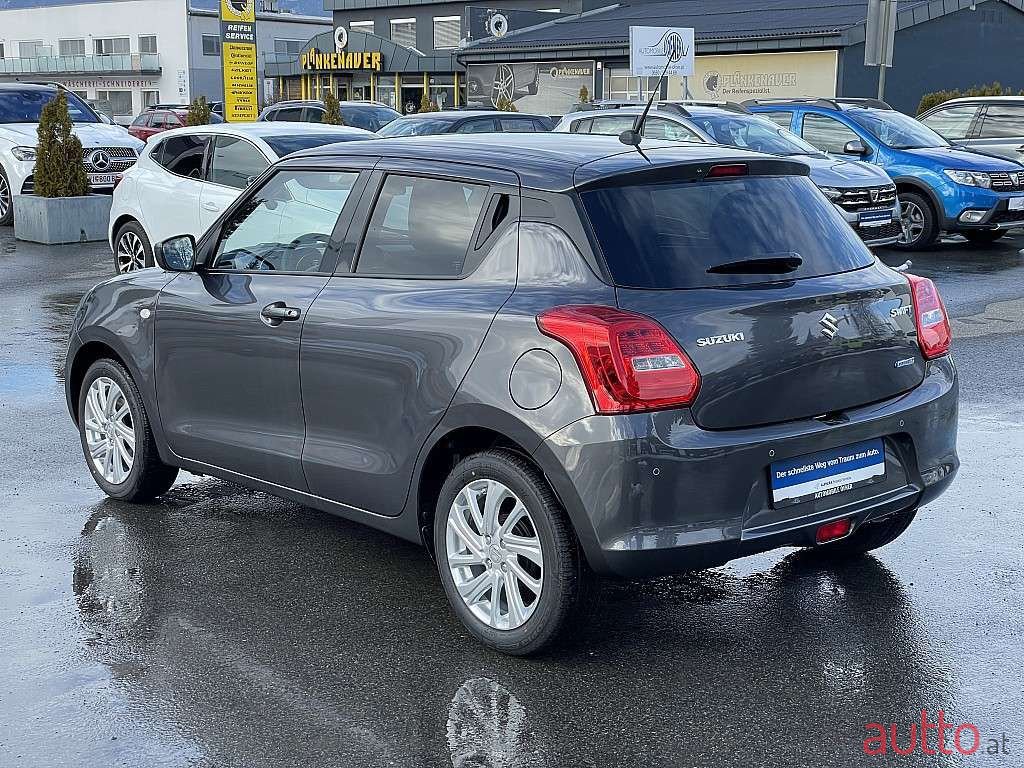 2022' Suzuki Swift photo #5