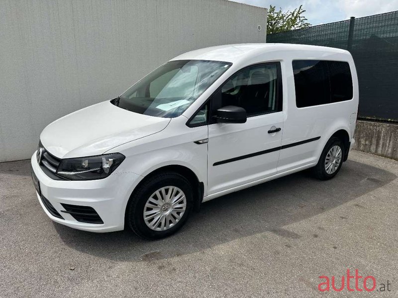 2016' Volkswagen Caddy photo #3