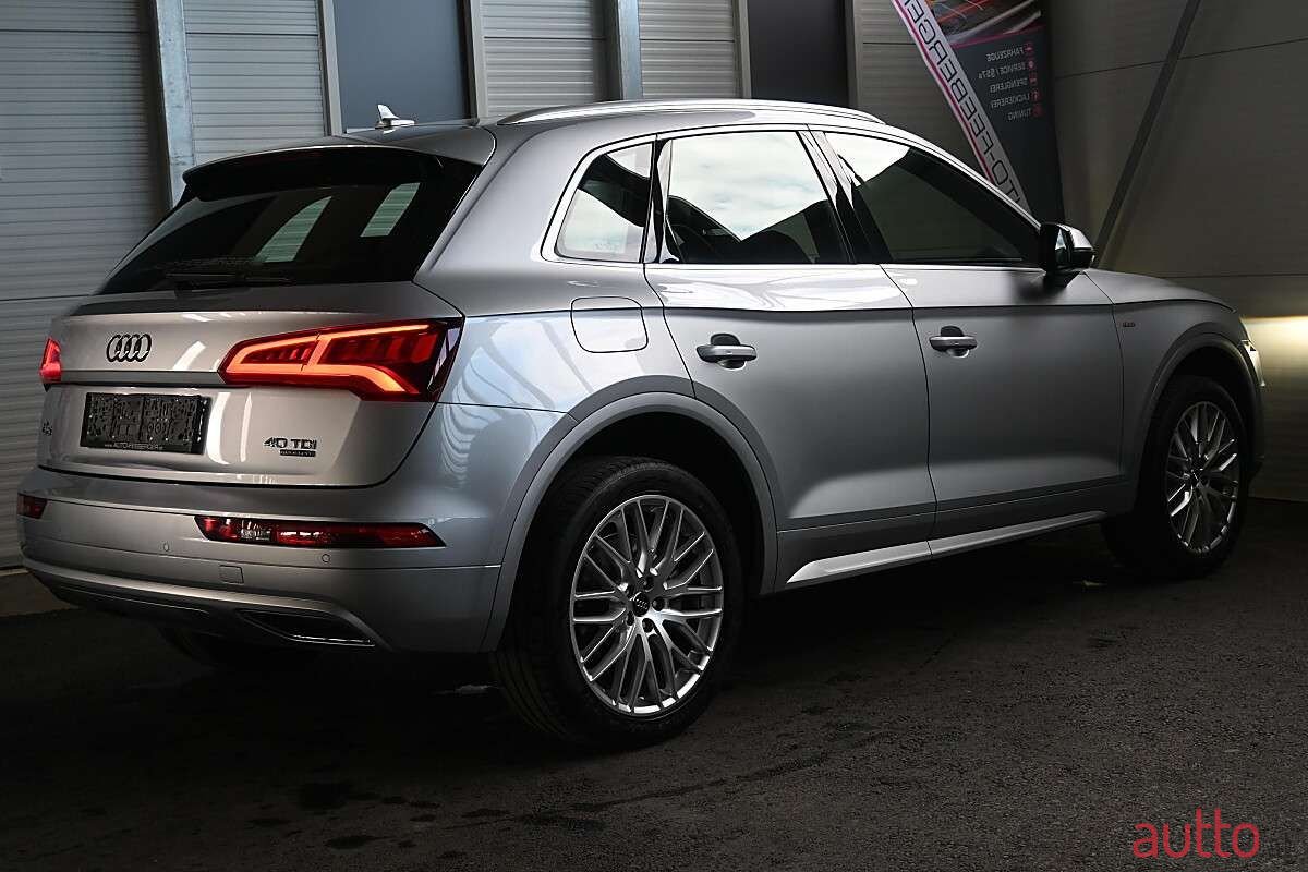 2020' Audi Q5 photo #4