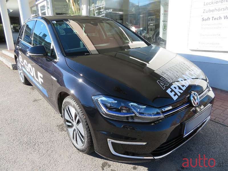 2018' Volkswagen Golf photo #1