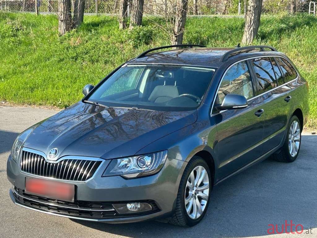 2015' Skoda Superb photo #2