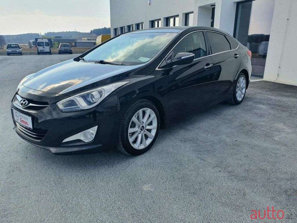 2013' Hyundai i40 photo #1