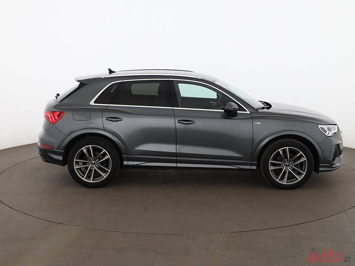 2023' Audi Q3 photo #4