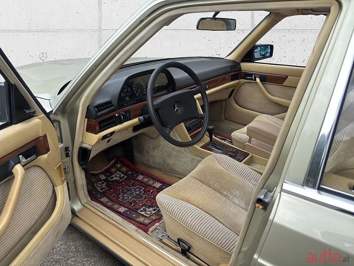 1981' Mercedes-Benz 380 SE photo #5