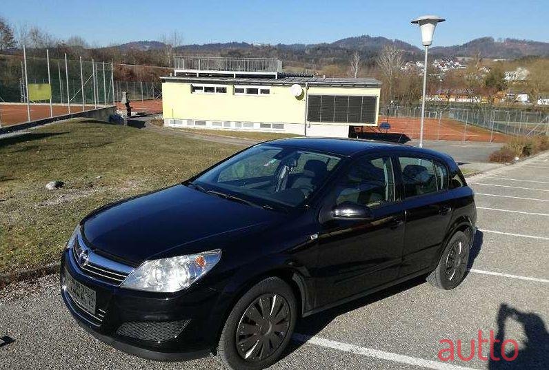 2007' Opel Astra photo #1