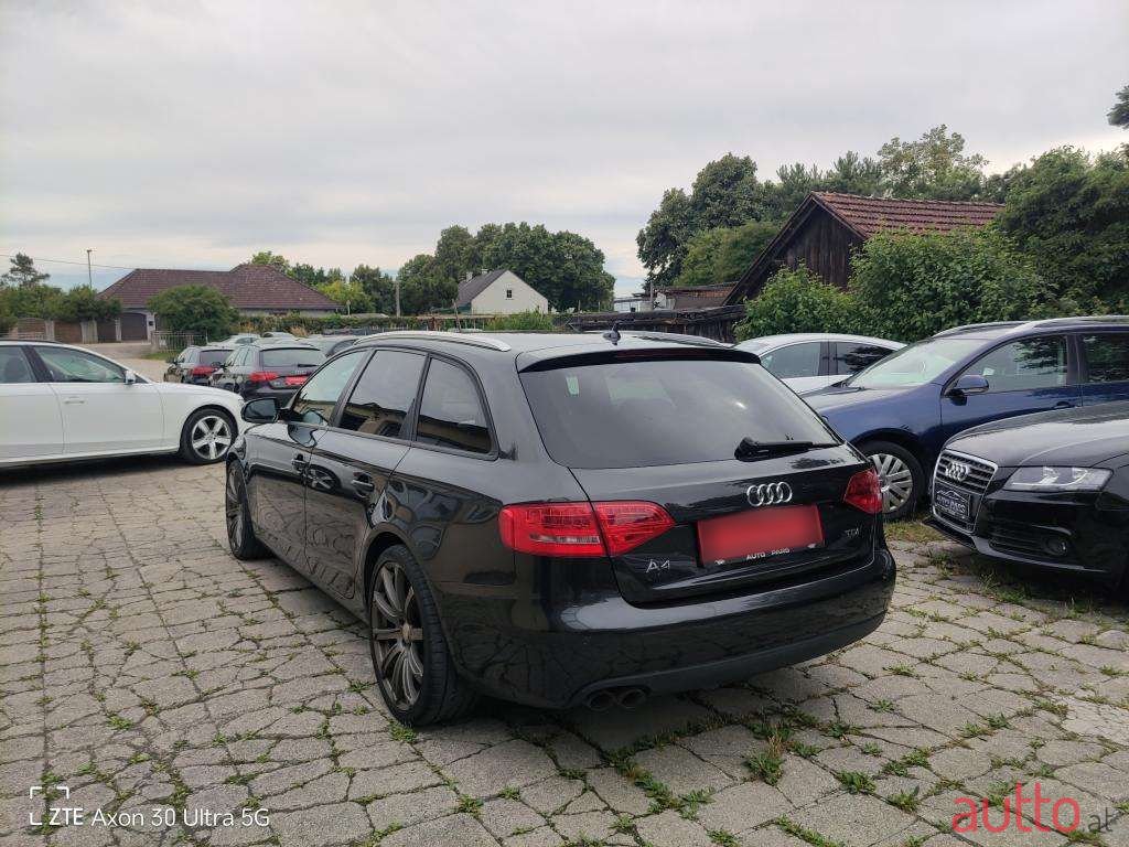 2011' Audi A4 photo #6