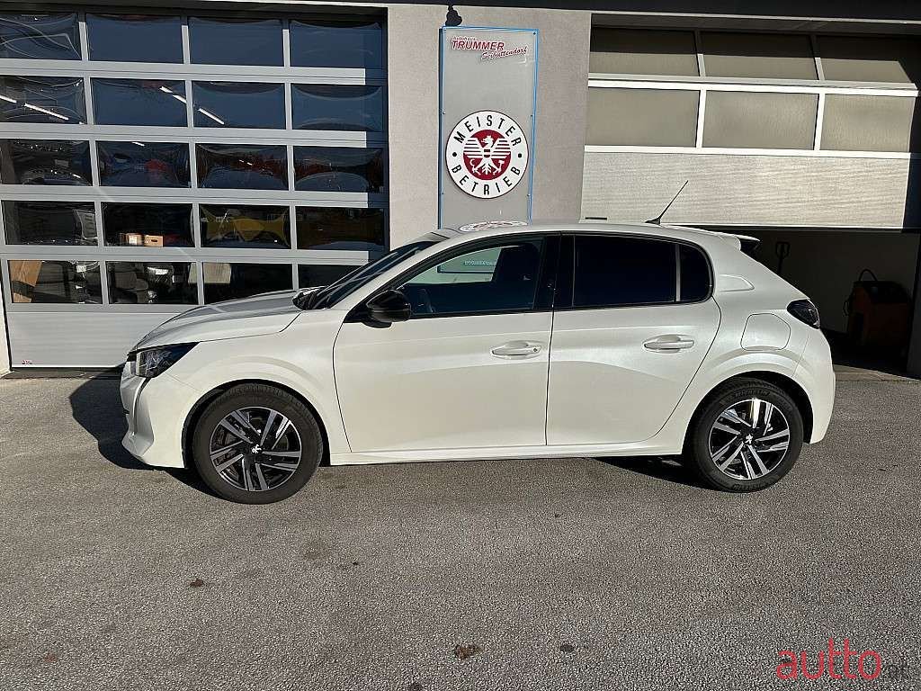 2022' Peugeot 208 photo #2