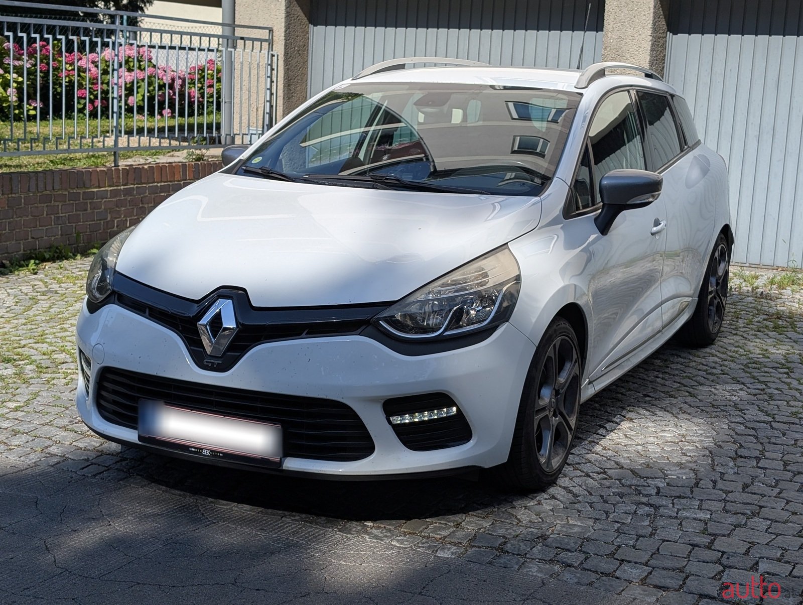 2013' Renault Clio photo #1