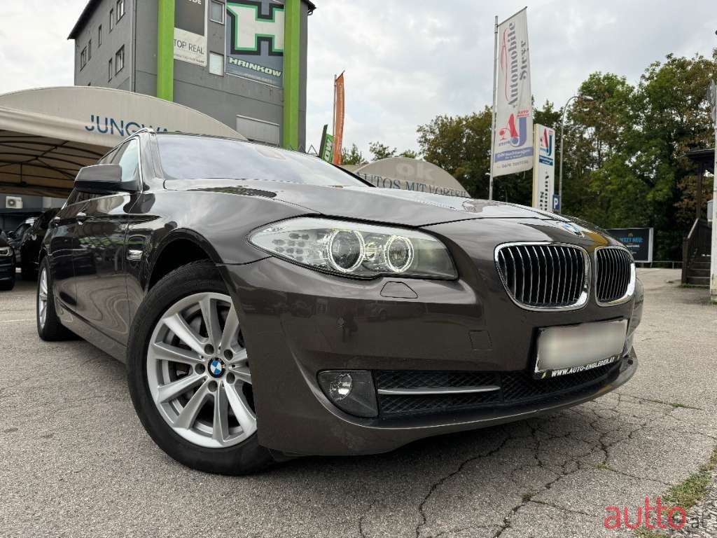 2011' BMW 5Er-Reihe photo #1