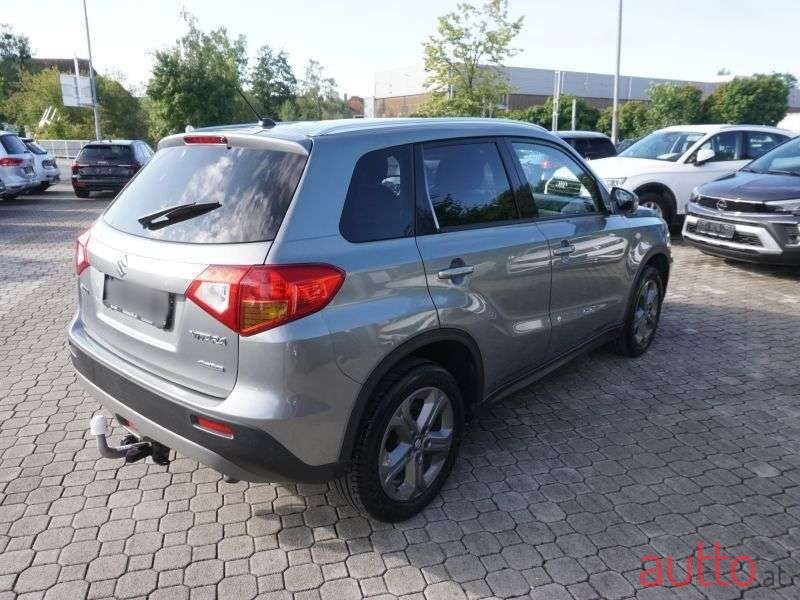 2015' Suzuki Vitara photo #3