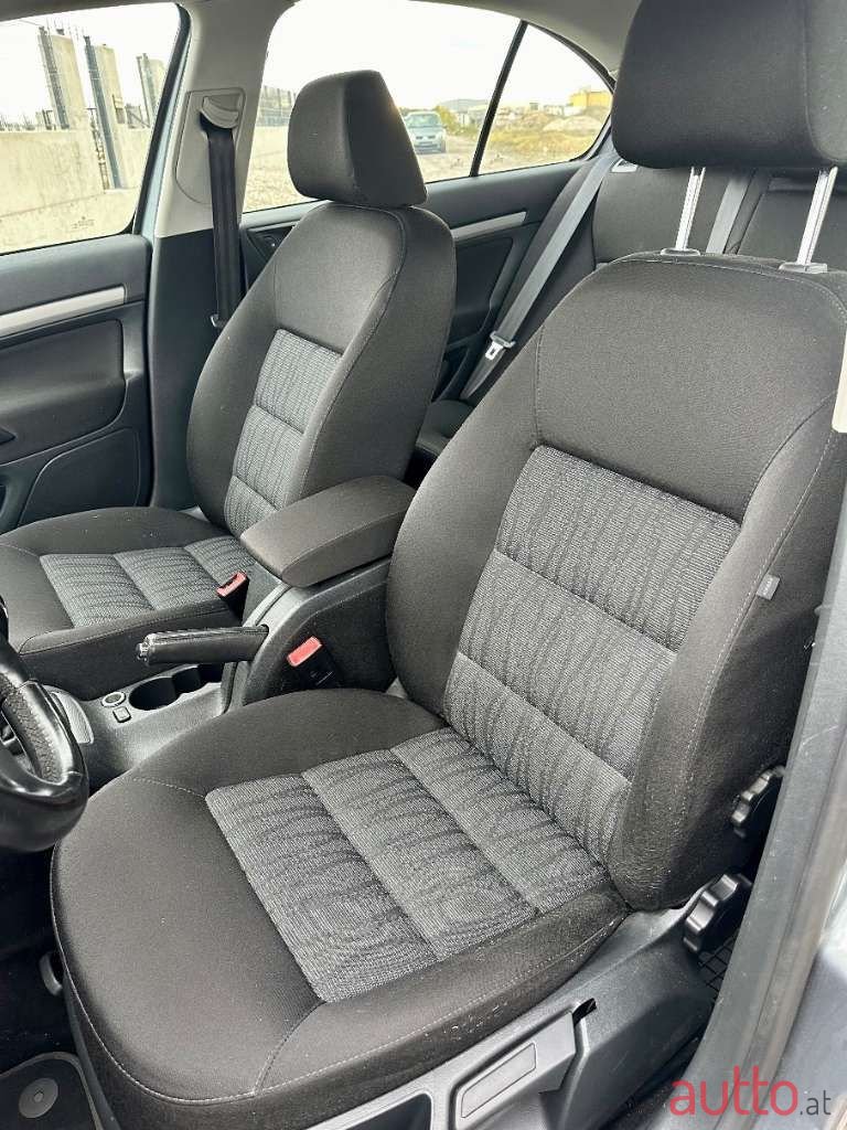 2012' Skoda Octavia photo #6