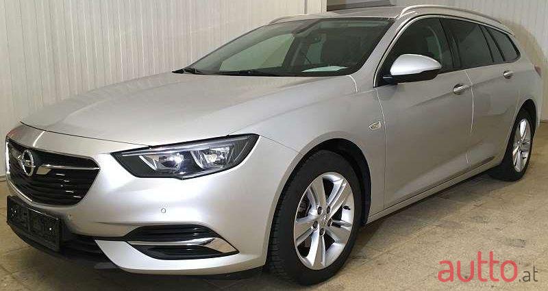 2020' Opel Insignia photo #1