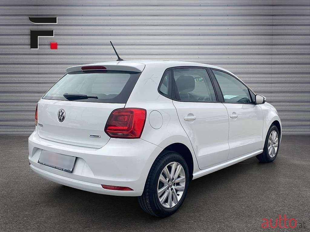 2017' Volkswagen Polo photo #4