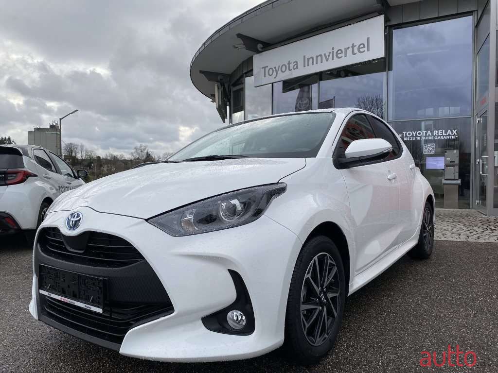 2023' Toyota Yaris photo #1
