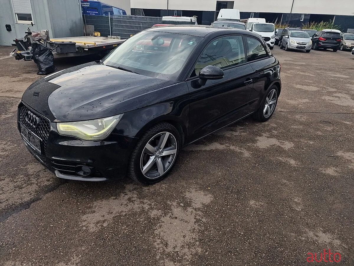 2010' Audi A1 photo #5