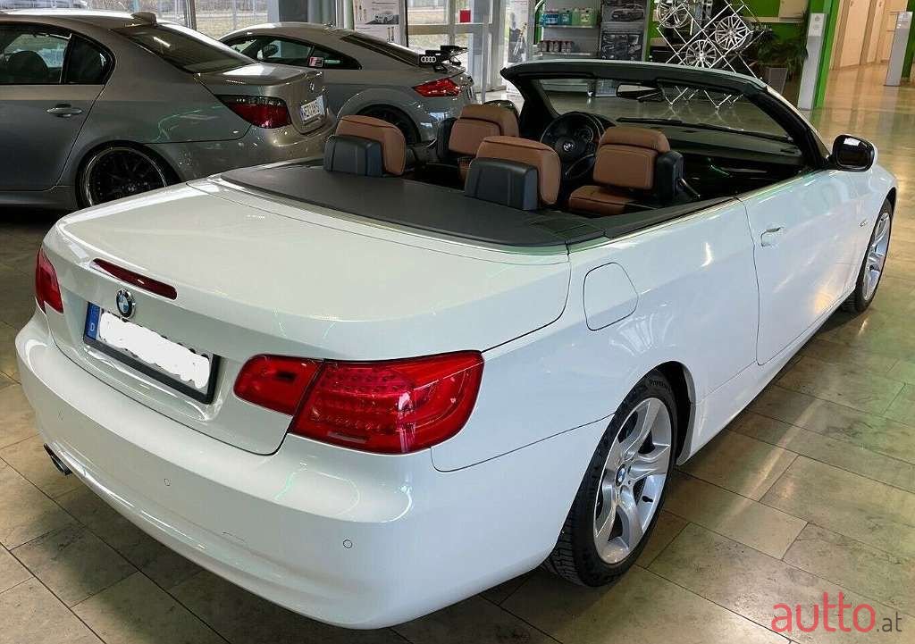 2012' BMW 3Er-Reihe photo #4