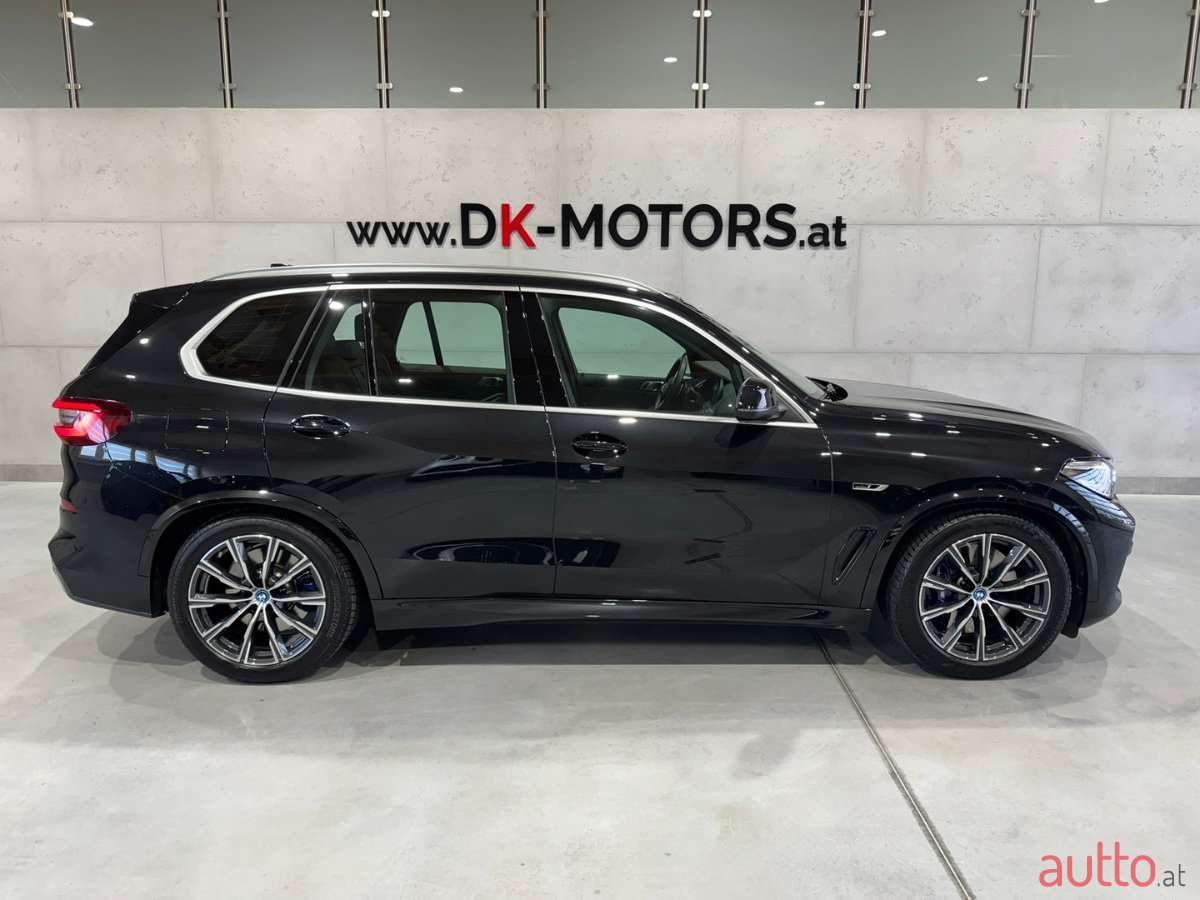 2023' BMW X5 photo #1