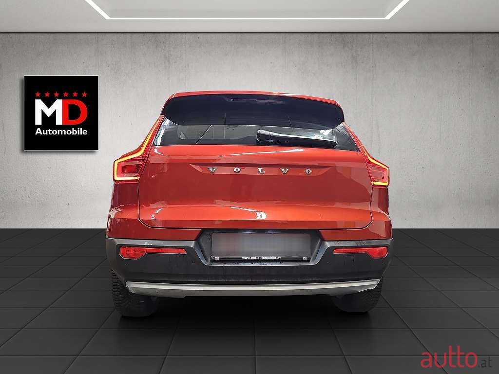 2022' Volvo XC40 photo #5