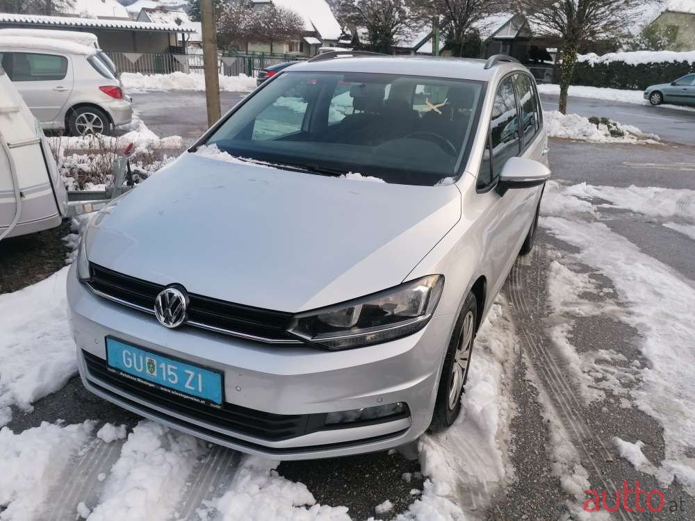 2018' Volkswagen Touran photo #1