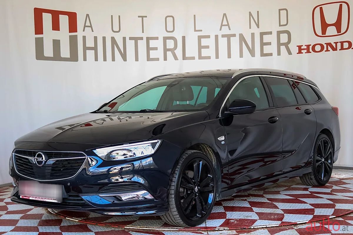 2017' Opel Insignia photo #1