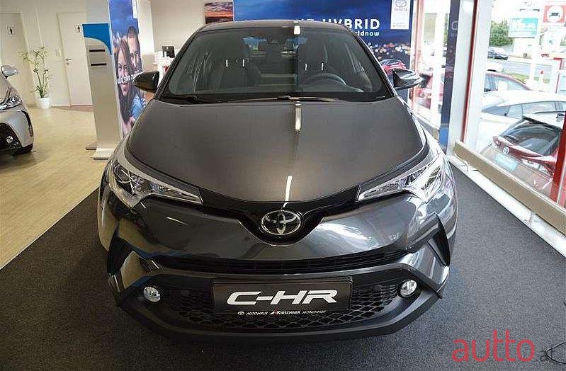2018' Toyota C-Hr photo #3