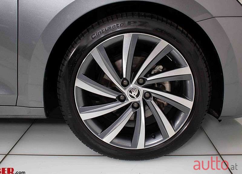 2023' Skoda Octavia photo #6