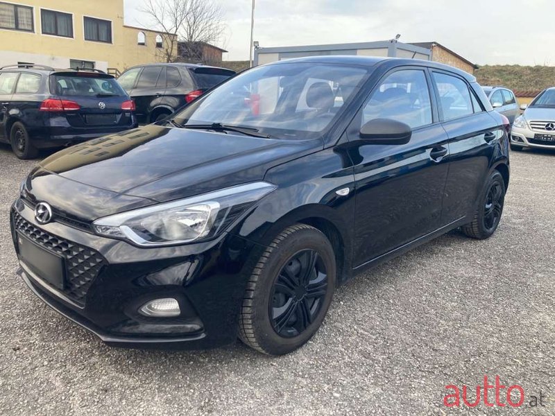 2019' Hyundai i20 photo #2