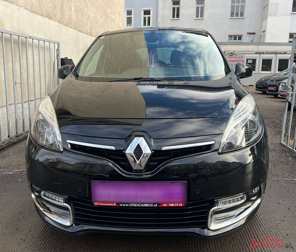 2013' Renault Scenic photo #3