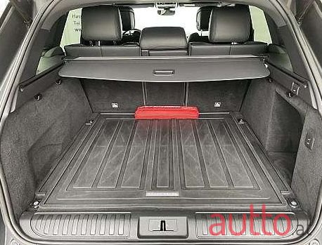 2018' Land Rover Range Rover Sport photo #4