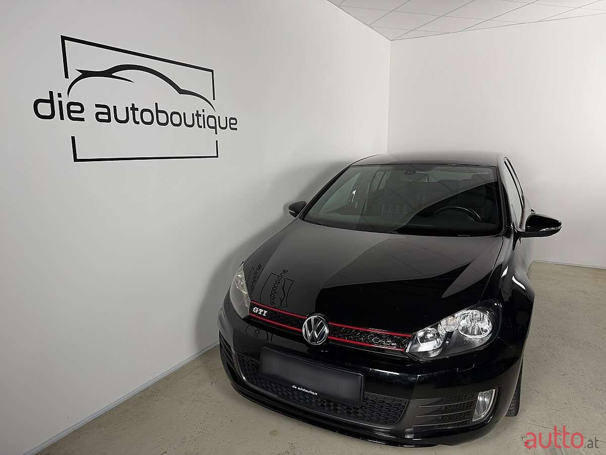 2009' Volkswagen Golf photo #3