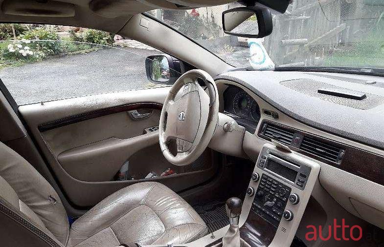 2008' Volvo XC70 photo #2