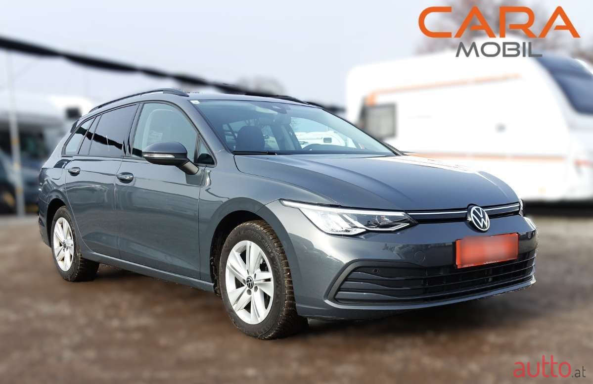 2023' Volkswagen Golf photo #1