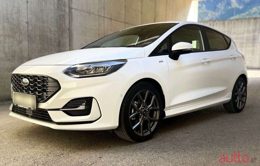 2023' Ford Fiesta photo #2
