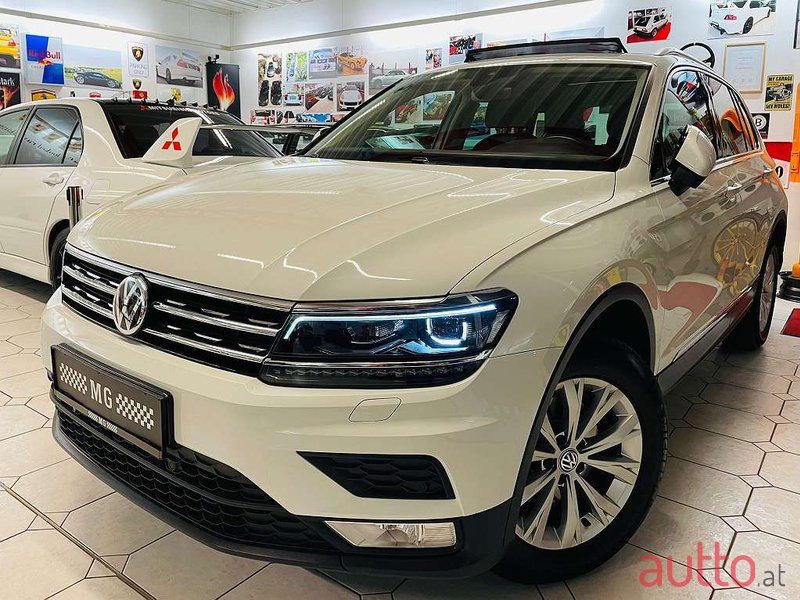 2017' Volkswagen Tiguan photo #1