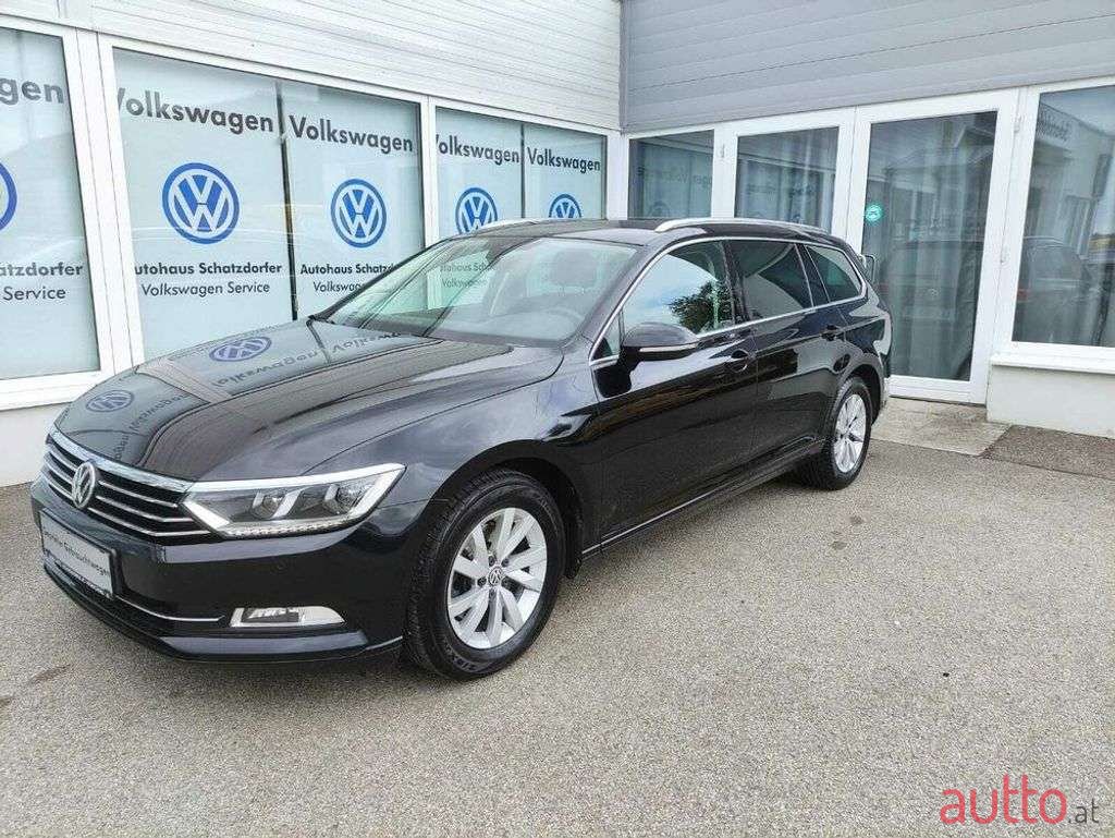 2019' Volkswagen Passat photo #1