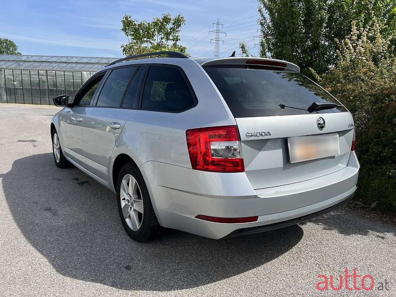 2019' Skoda Octavia photo #6