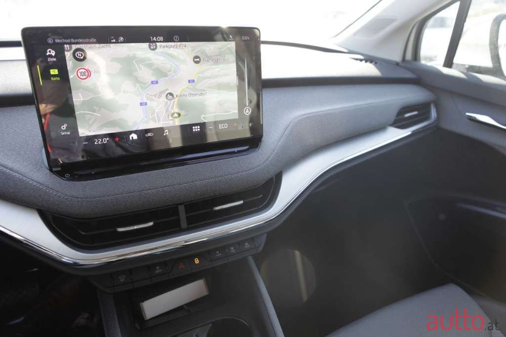 2022' Skoda Enyaq photo #2